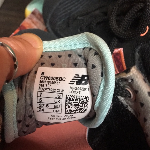 Women’s New Balance Tennis shoes - Picture 8 of 10